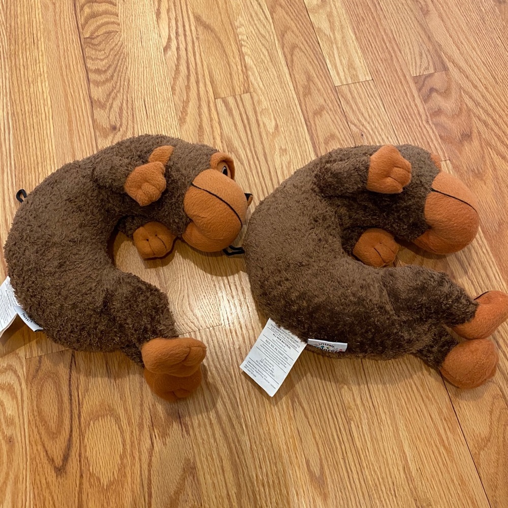 Li’l Lewis kids neck pillows lot of 2